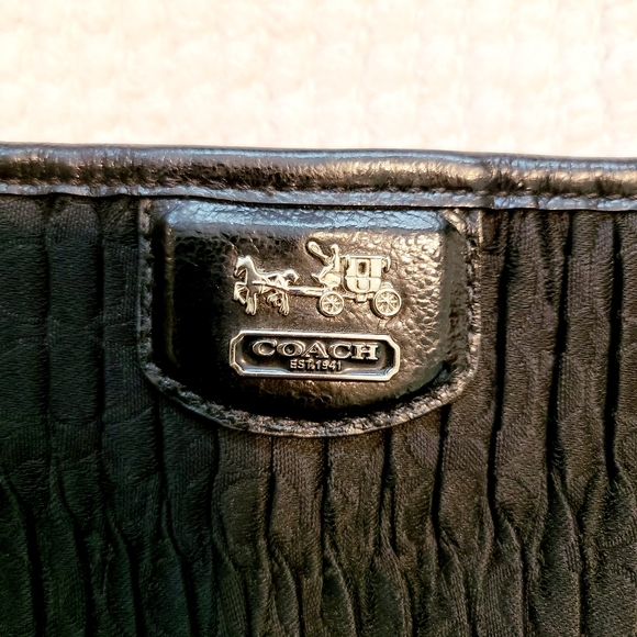 Small Coach Handbag - Picture 4 of 7